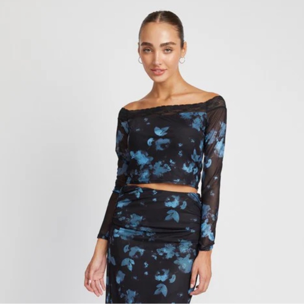 Emory Park Black Lace Floral Off-Shoulder Going Out Top